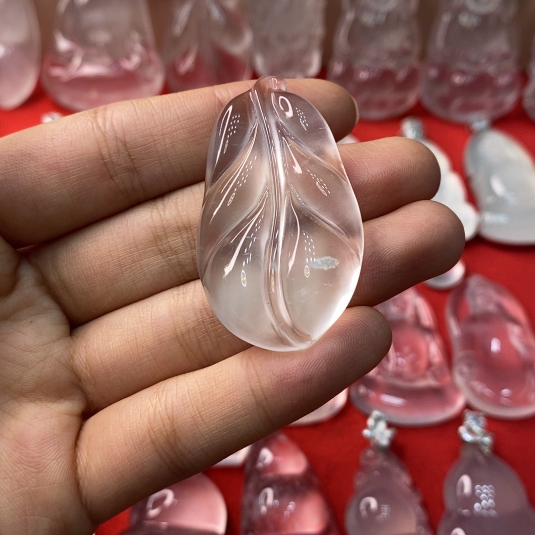 石英质玉未镶嵌吊坠