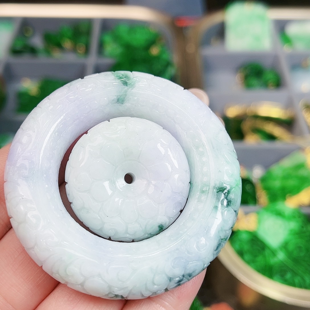 翡翠颈饰未镶嵌吊坠