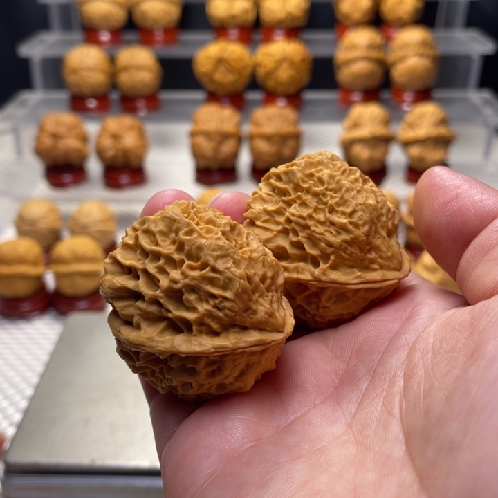 文玩核桃把件7珊瑚纹