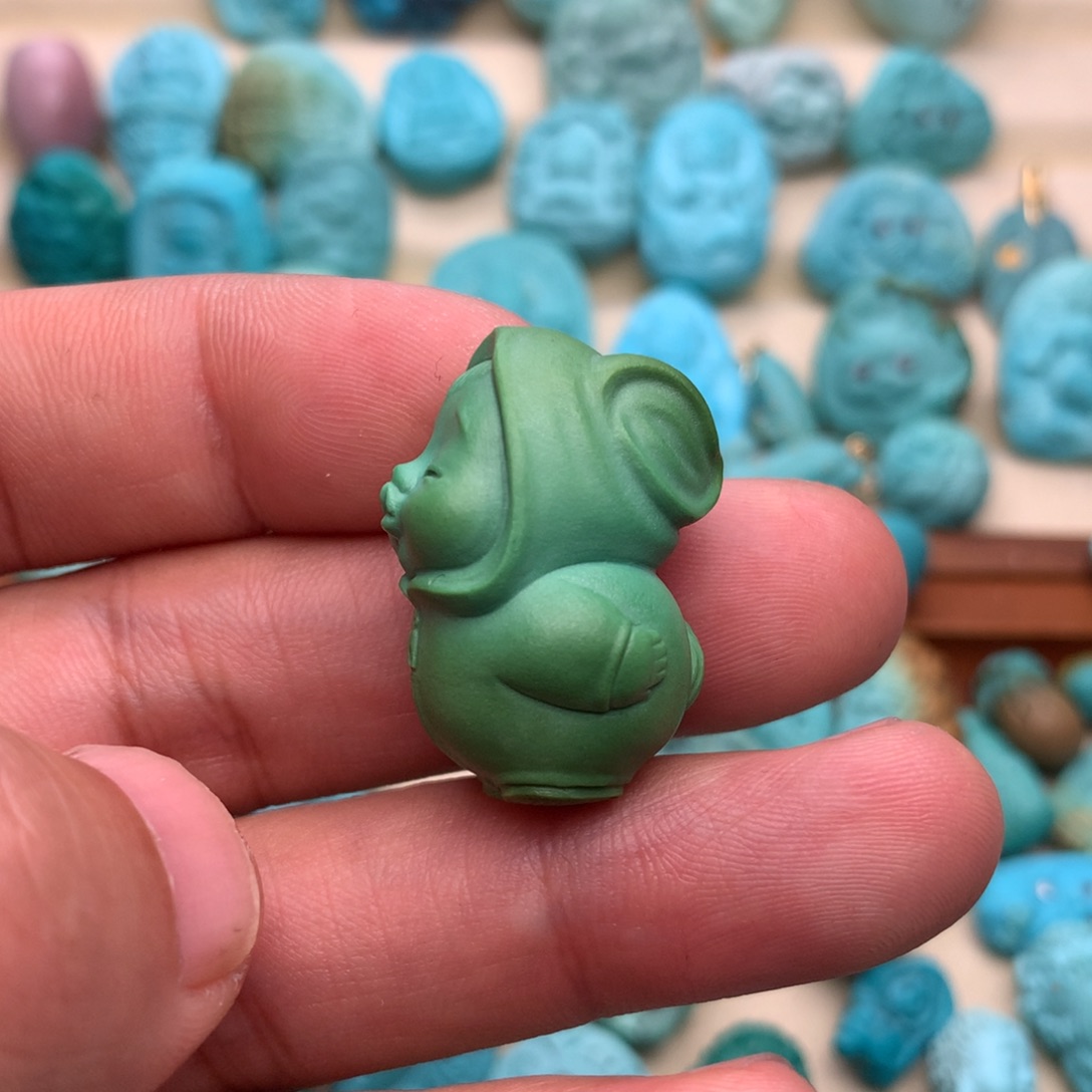 绿松石珠宝奇石未镶嵌多***孩