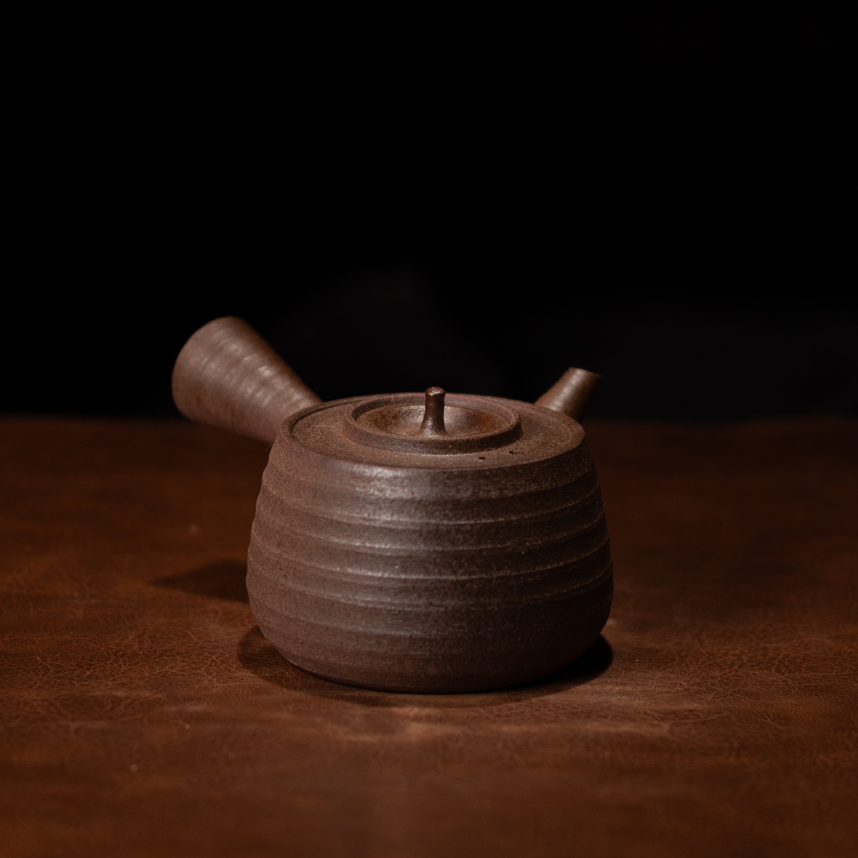 溪然集巧茗侧把煮水壶煮茶壶家用复古日式铁釉500cc