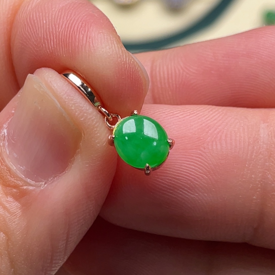 翡翠吊坠(不含链)银S925镶嵌纯天然缅甸翡翠