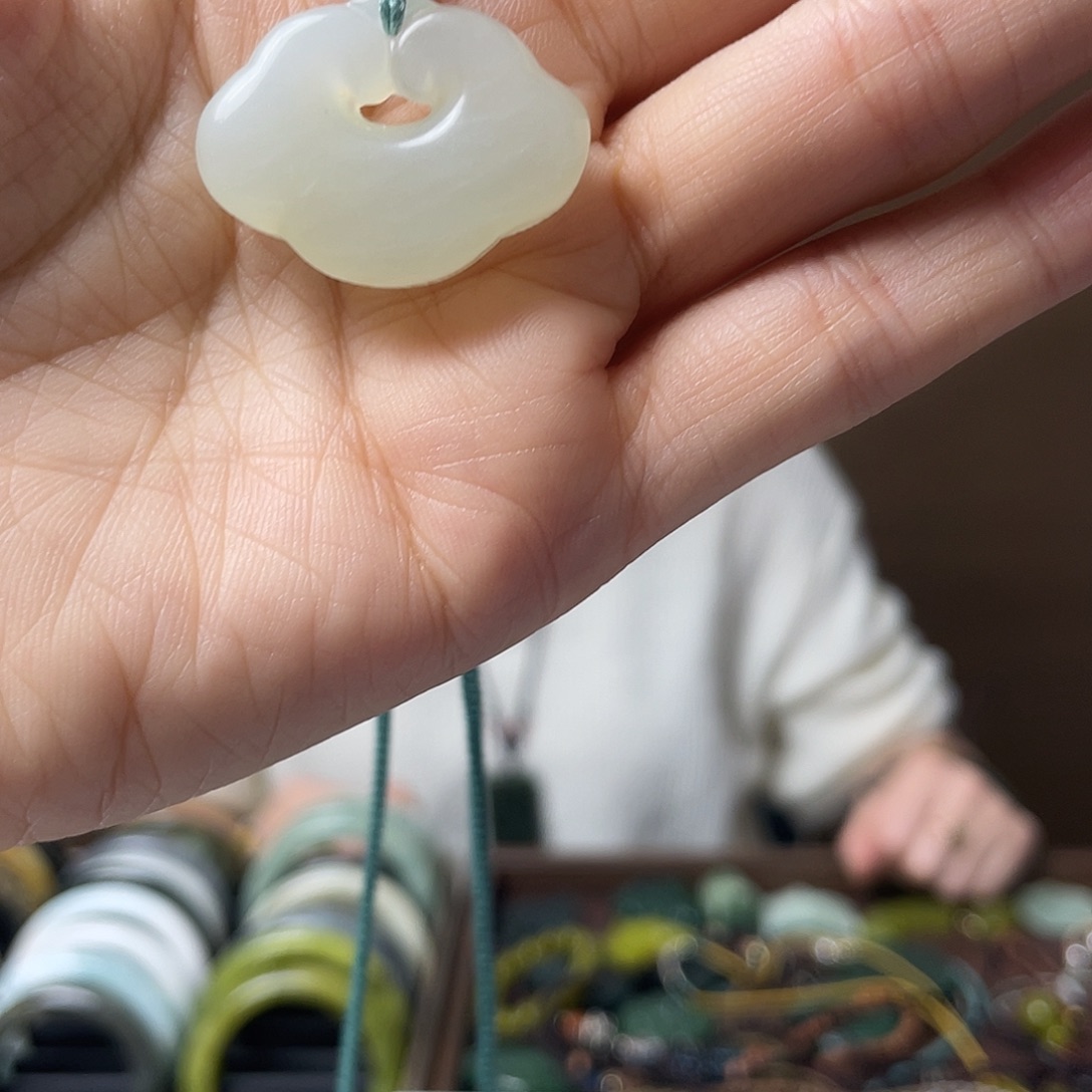 和田玉（糖玉）未镶嵌颈饰