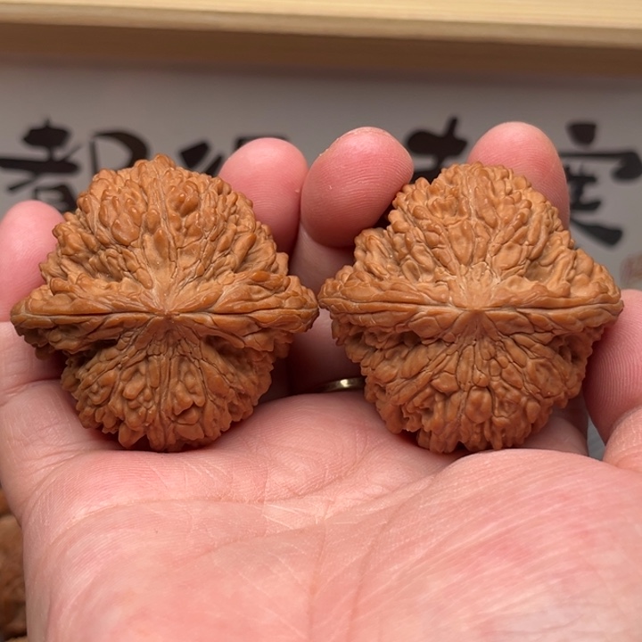 文玩核桃吊坠星星