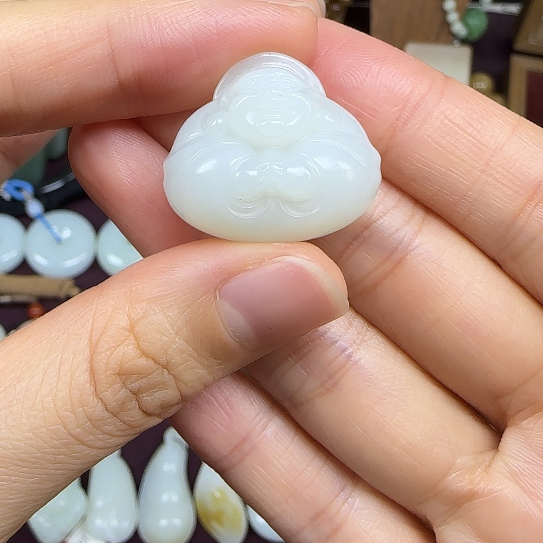 和田玉未镶嵌颈饰2