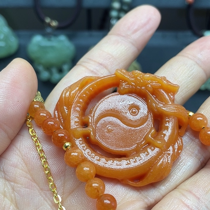 未镶嵌蛇纹石玉颈饰