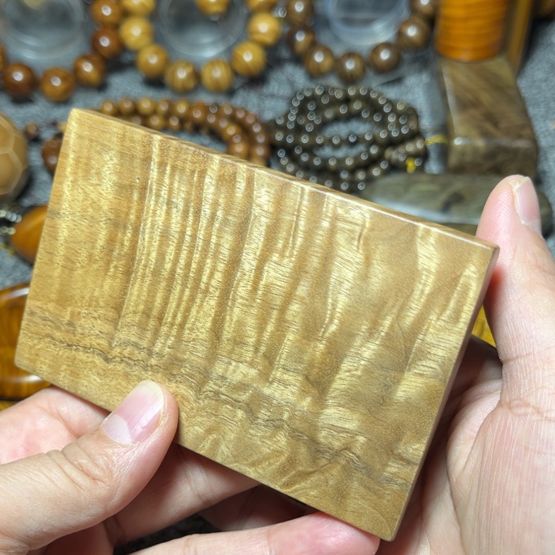 金丝楠花纹大牌子