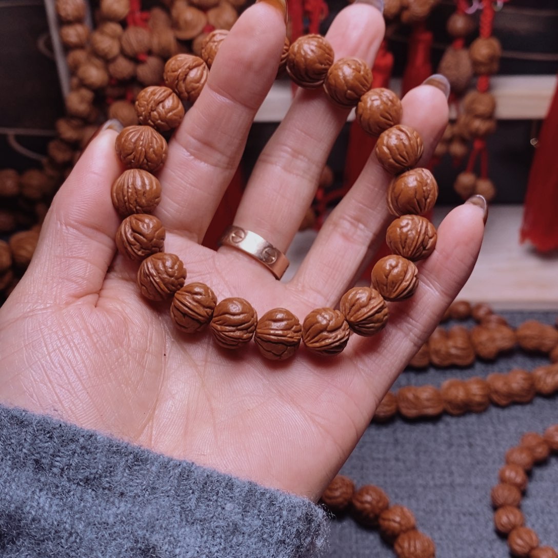 桃核吊坠龙纹桃枭