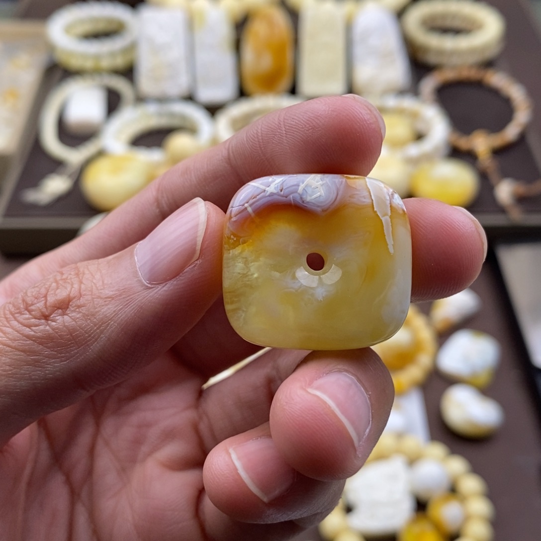 琥珀裸石未镶嵌蜜蜡蜜蜡吊坠项链