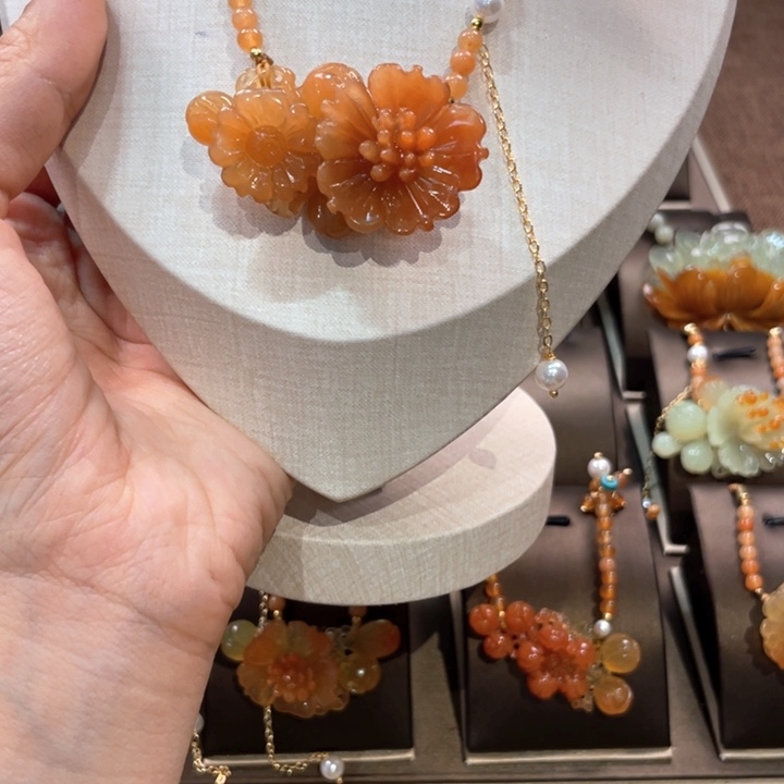 蛇纹石玉未镶嵌吊坠(赠链)