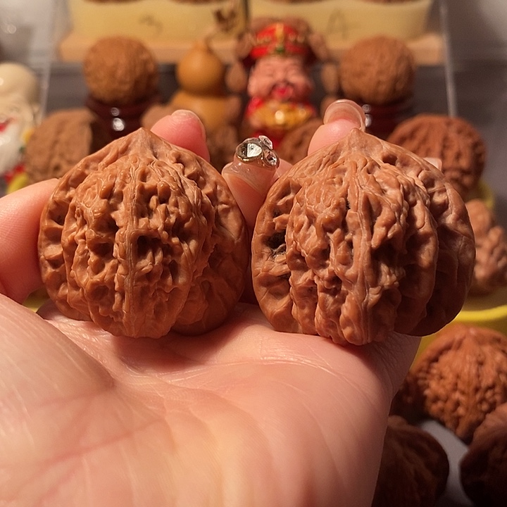 文玩核桃吊坠42霞云玲