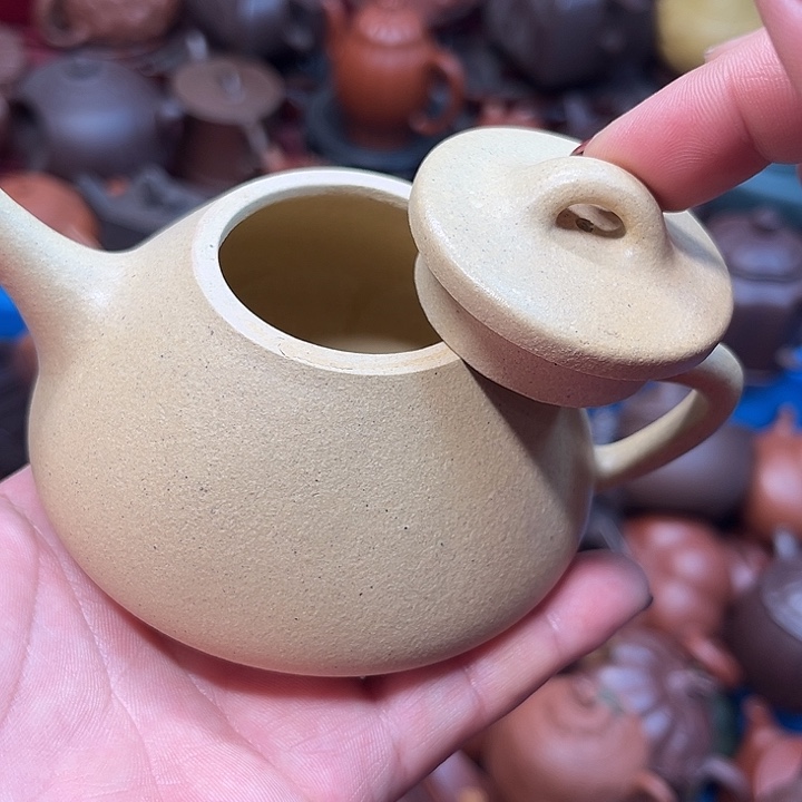 紫砂茶壶瑕疵……………………