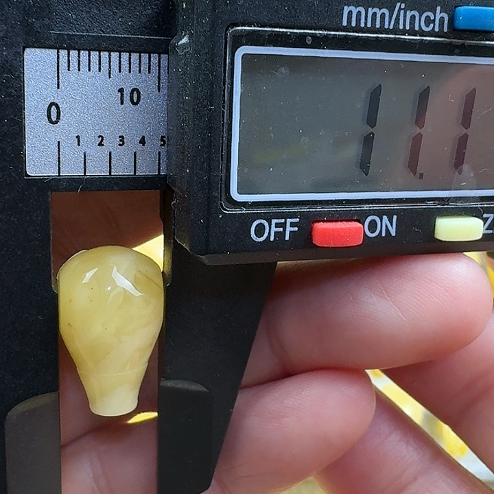 蜜蜡未镶嵌裸石15杂