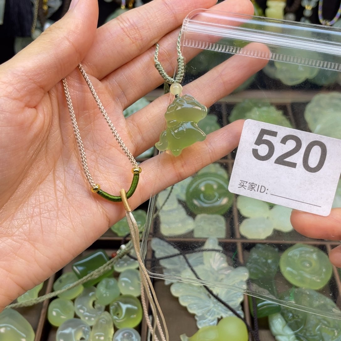 夜***辰蛇纹石玉未镶嵌项链