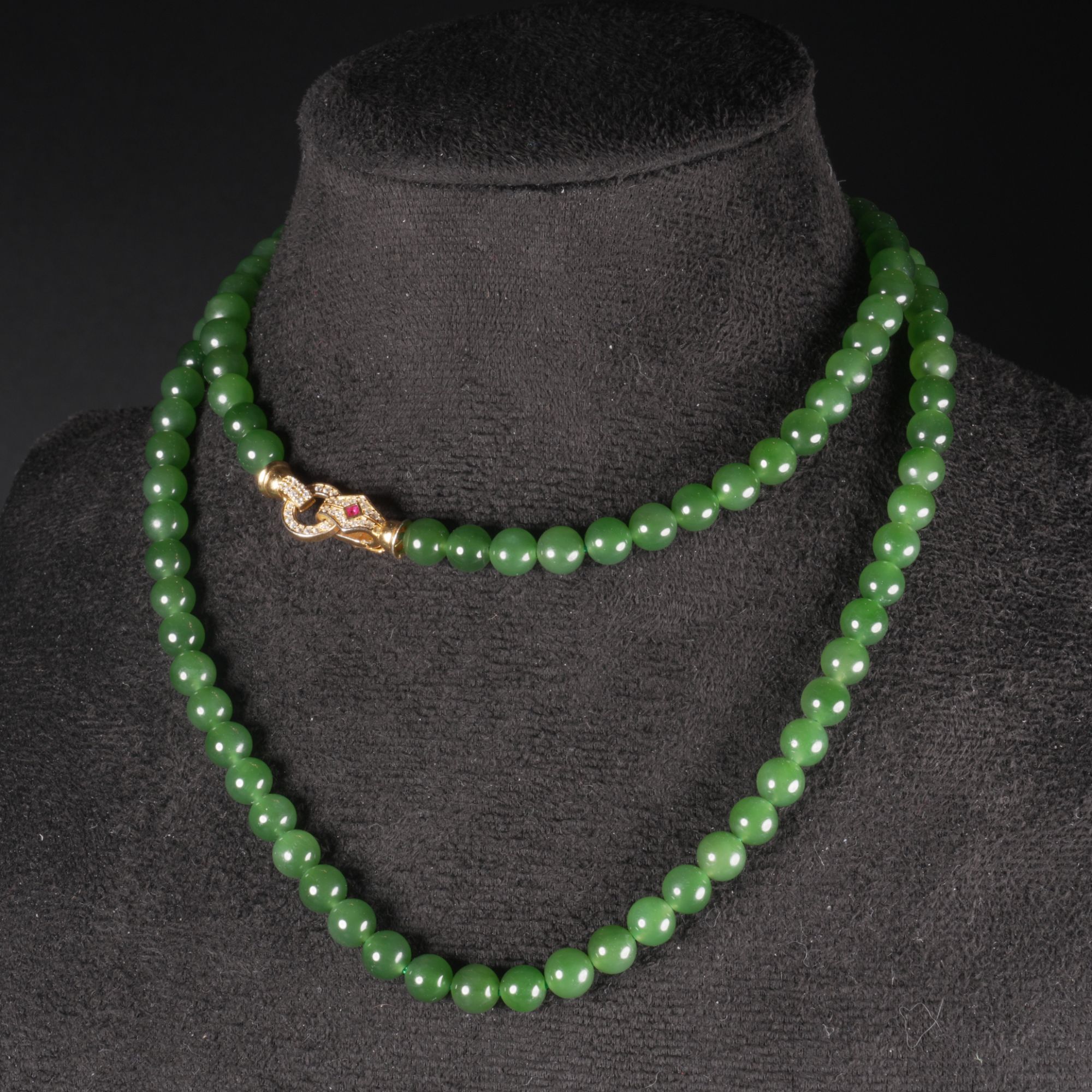 lot14老坑碧玉项链（珠径5.8mm）