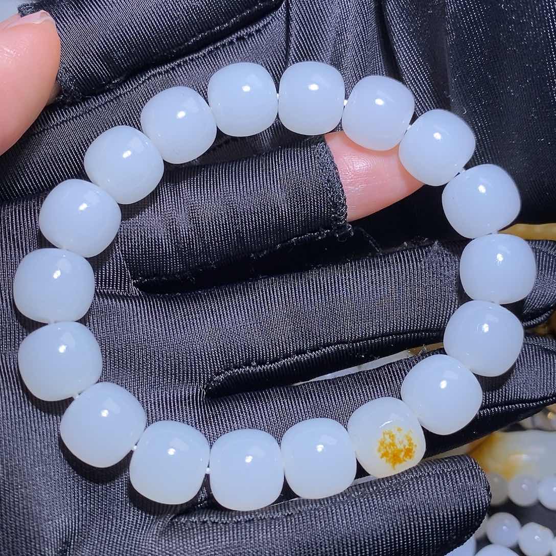 和田玉套链未镶嵌千**火