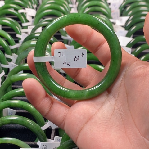 和田玉（碧玉）手镯未镶嵌微***念