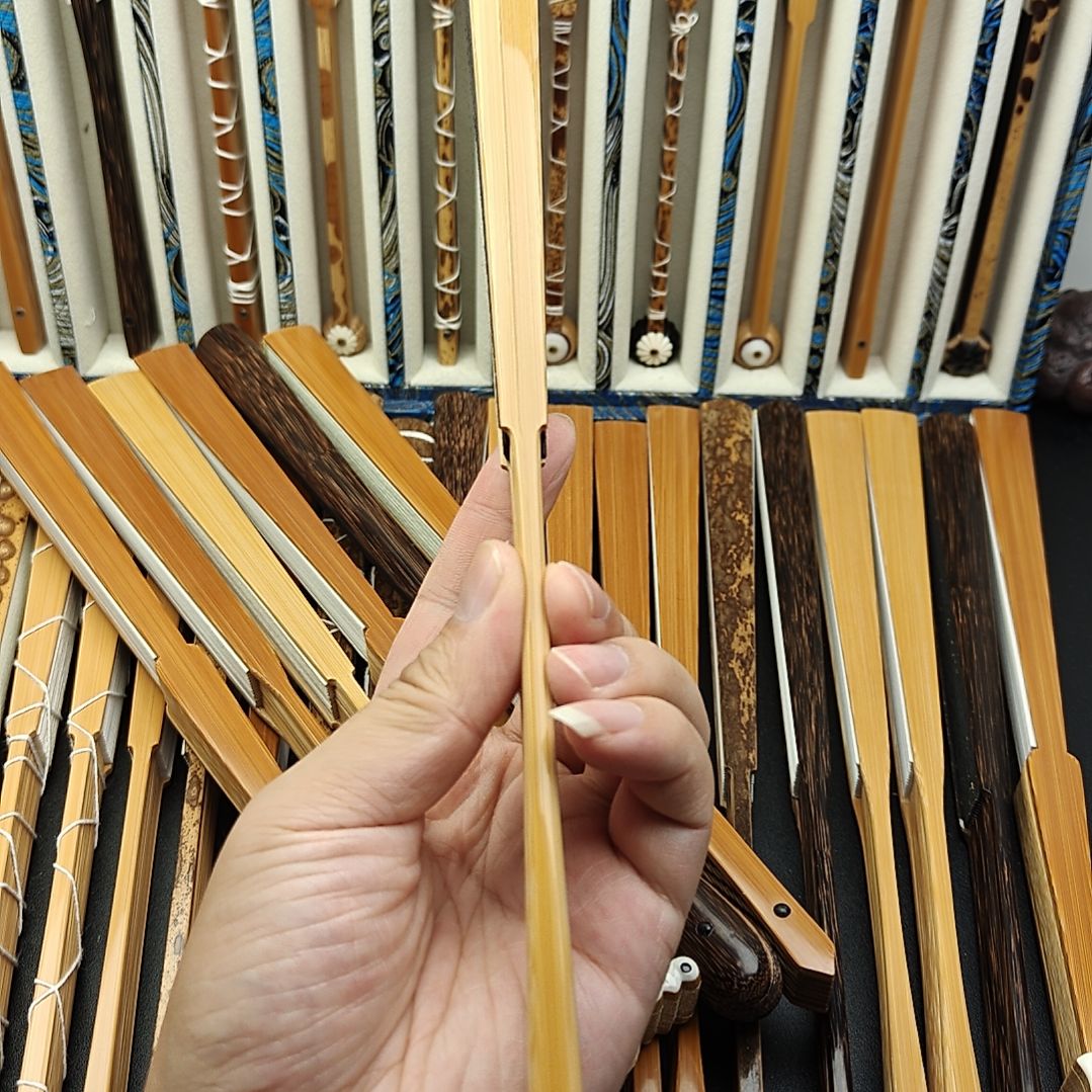 ᭨***两纸文玩折扇玉竹明燕
