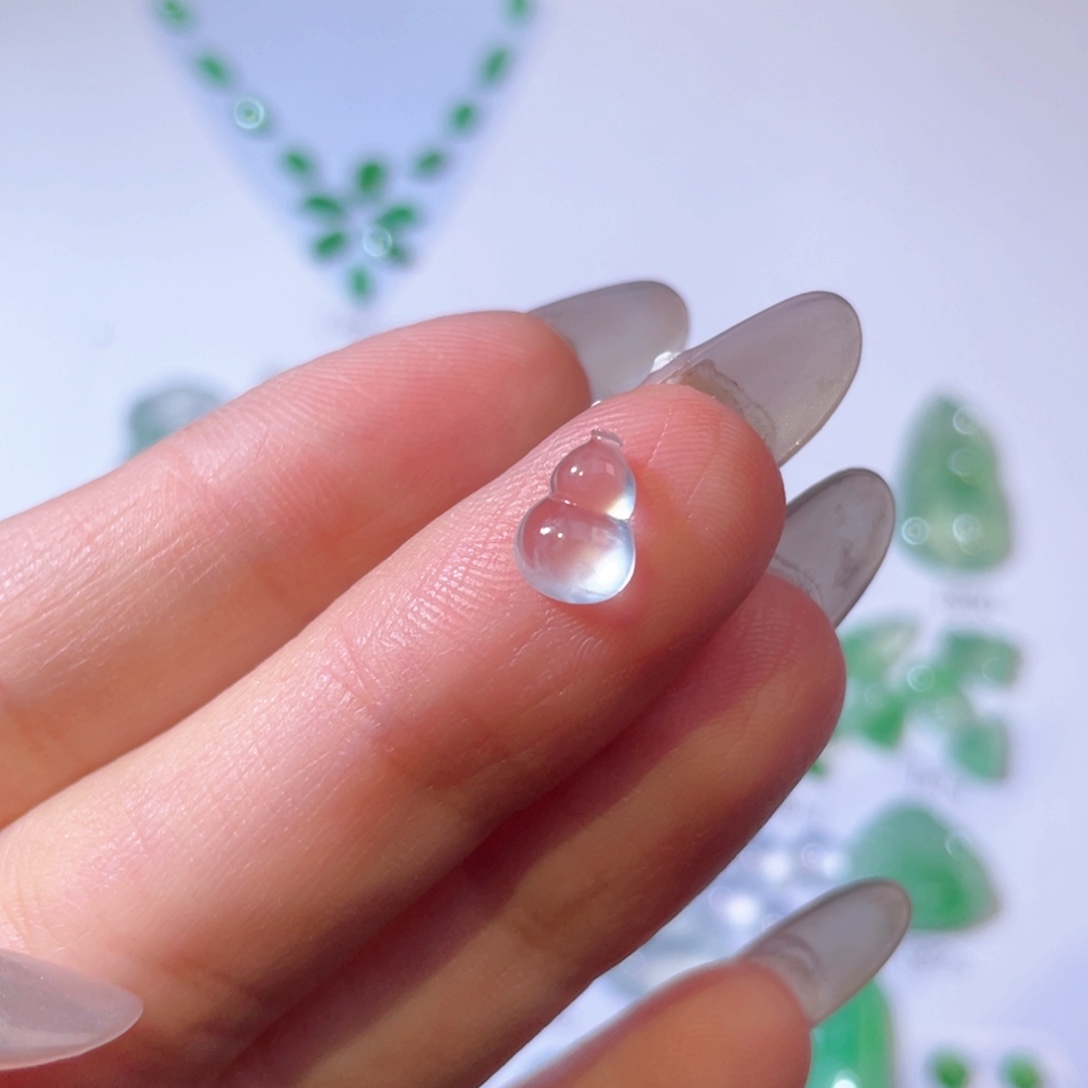 翡翠颈饰未镶嵌裸石