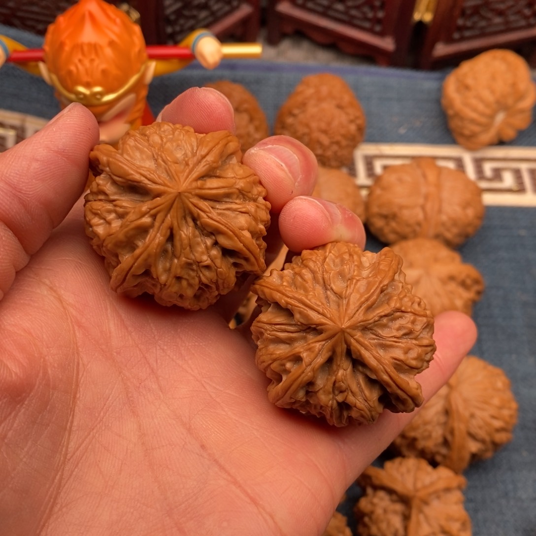 文玩核桃把件40全品四棱