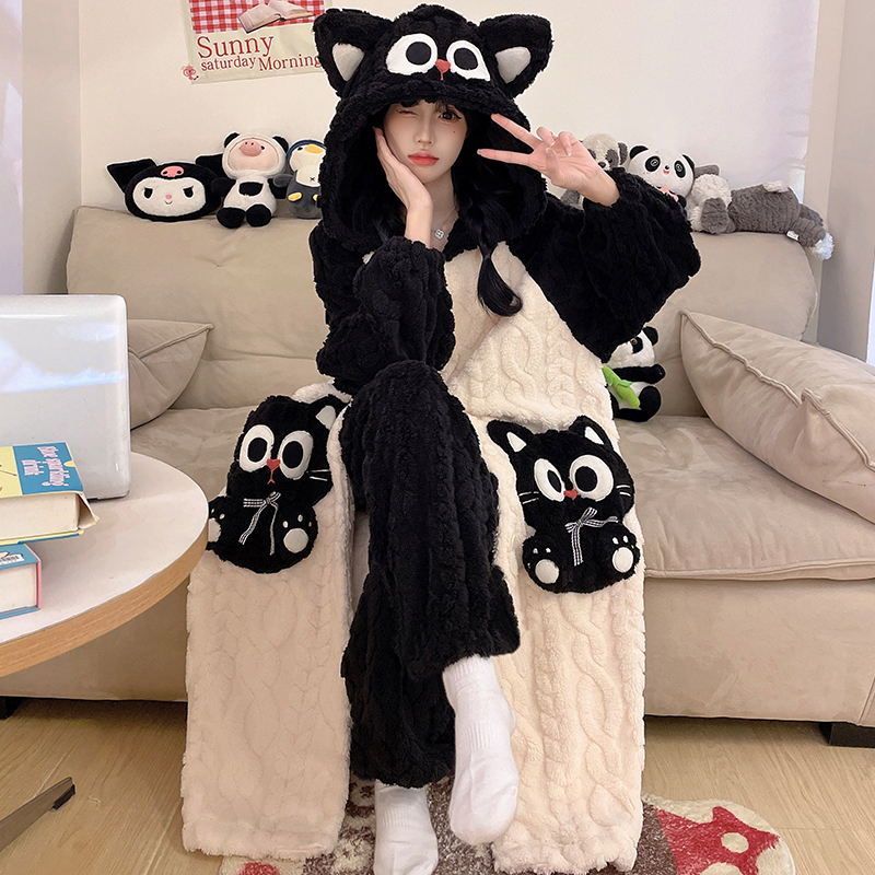 睡衣女款秋冬季珊瑚绒加厚加绒可爱黑猫法兰绒连帽长款睡袍可外穿