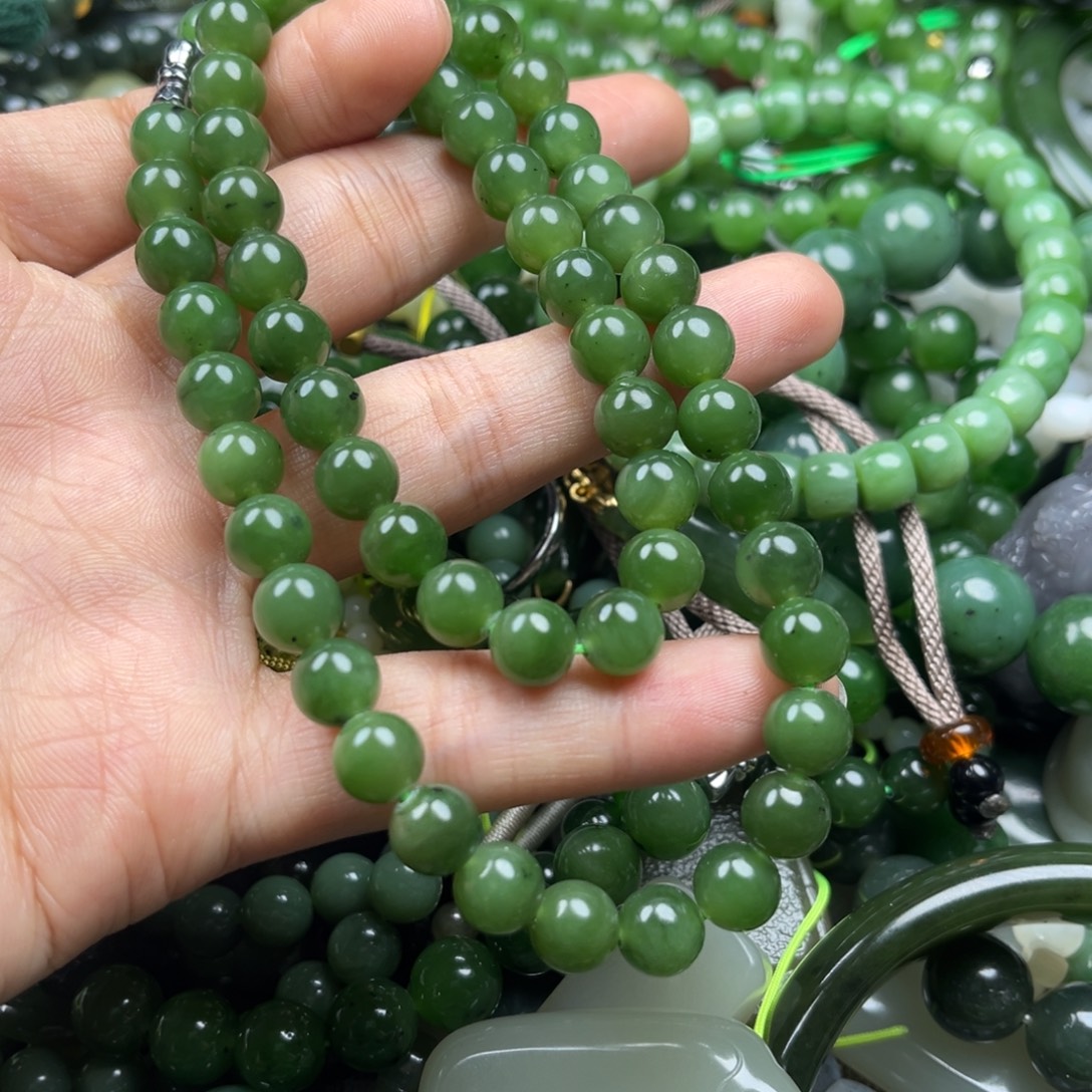 和田玉（碧玉）未镶嵌颈饰