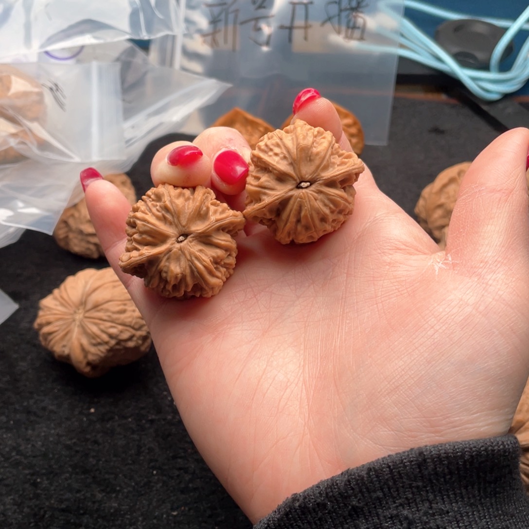 吊坠文玩核桃生****动核桃