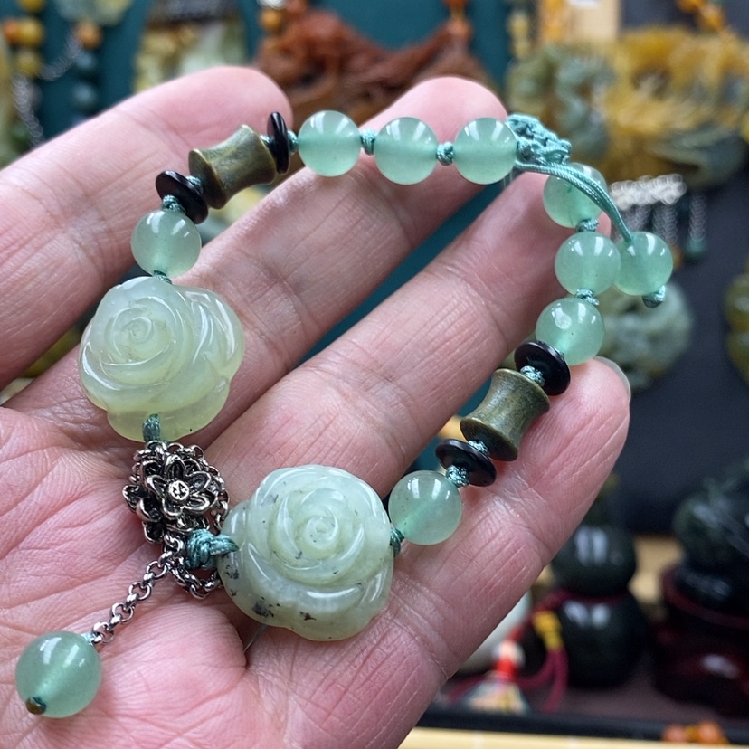 【闪购商品】蛇纹石玉未镶嵌手牌
