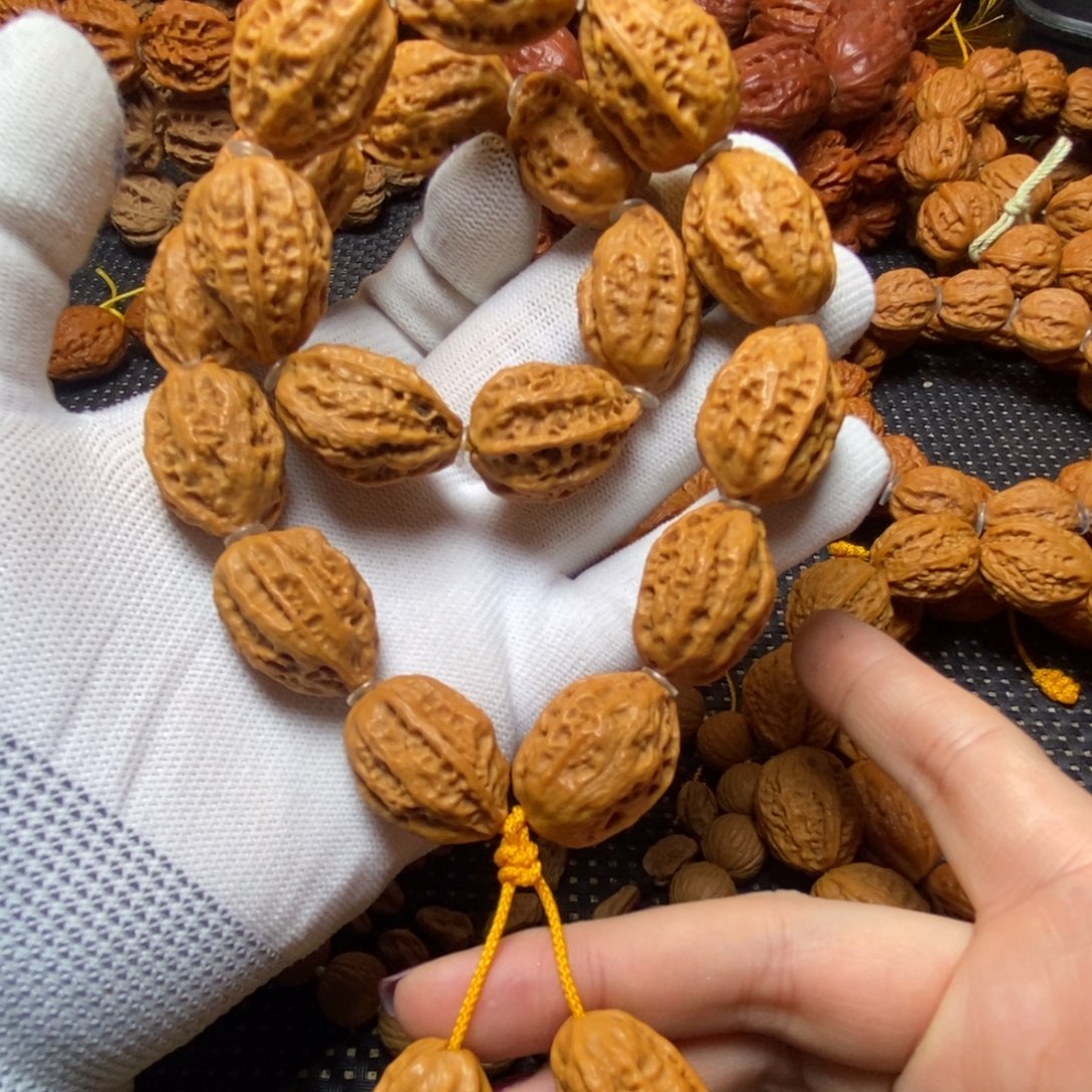 手串文玩核桃绣花鞋