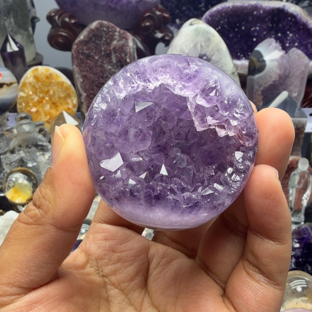 伊***宝摆件未镶嵌紫晶新年快乐