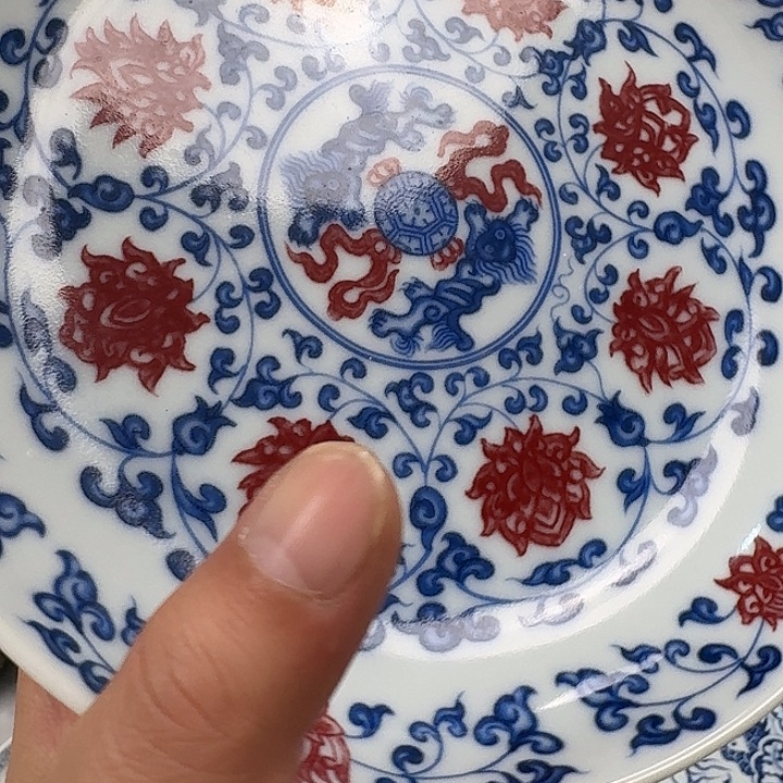 瓷片釉里红缠枝莲大胡乘景德镇