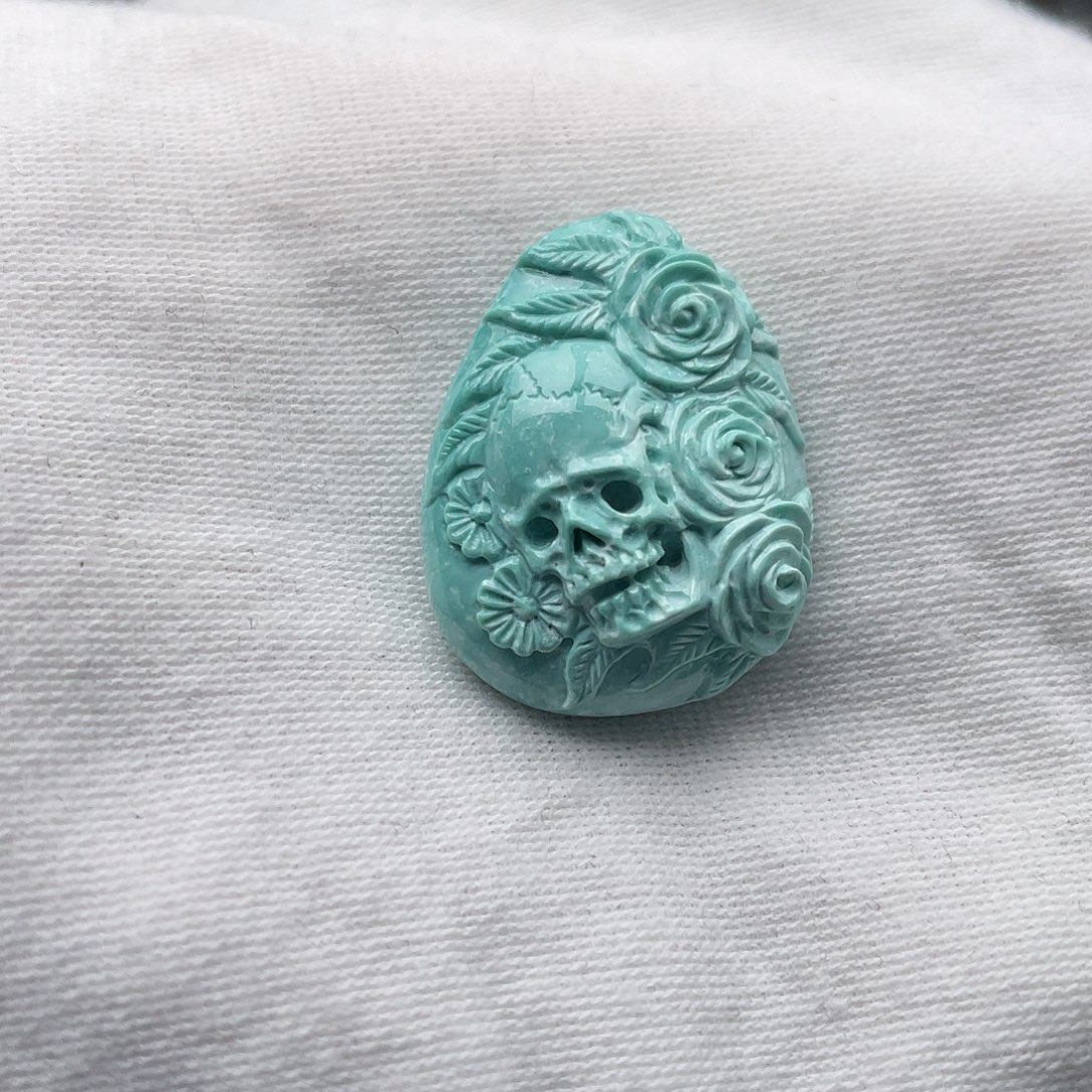 绿松石未镶嵌颈饰