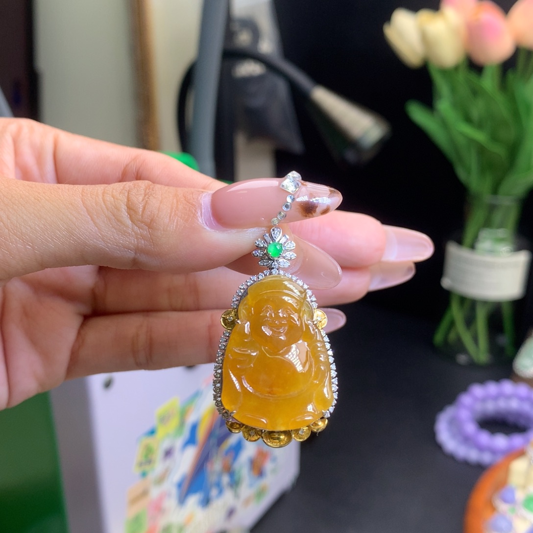 翡翠18K金镶嵌颈饰