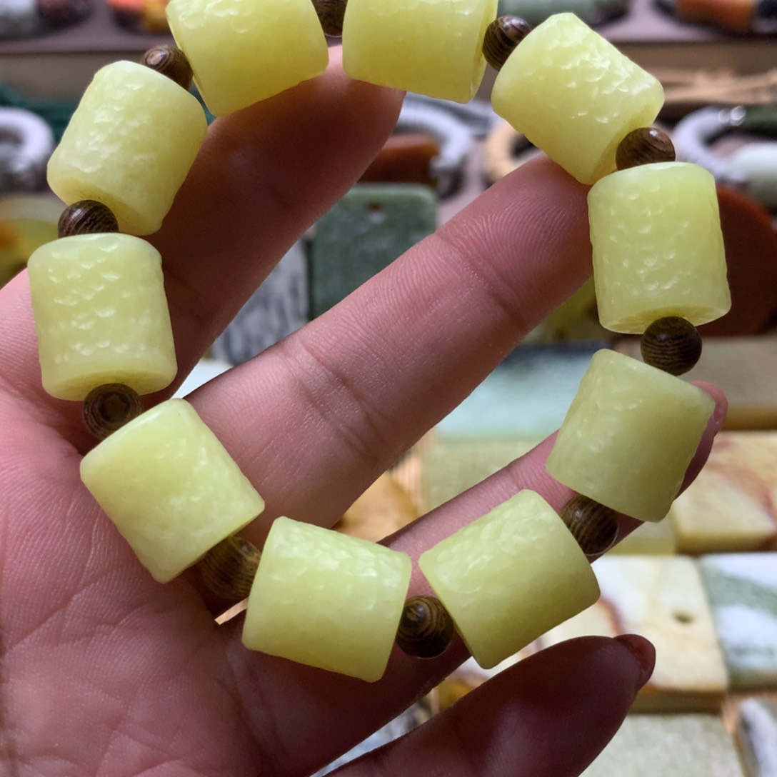 暖***暖蛇纹石玉合金颈饰