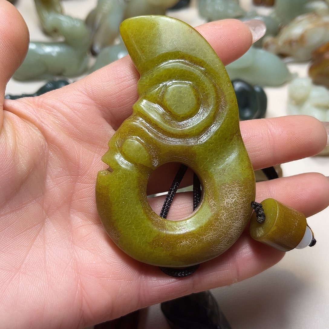 白玉菩提吊坠白玉菩提吊坠