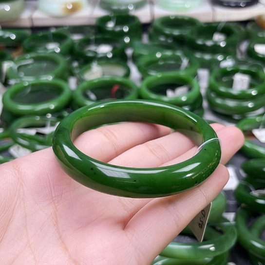 和田玉（碧玉）手镯未镶嵌