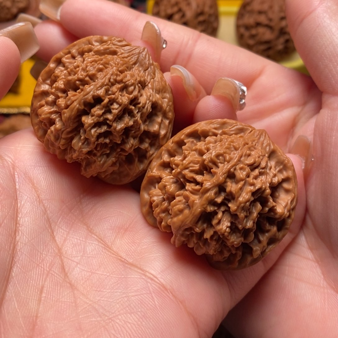 桃核吊坠40尺放漏满天星