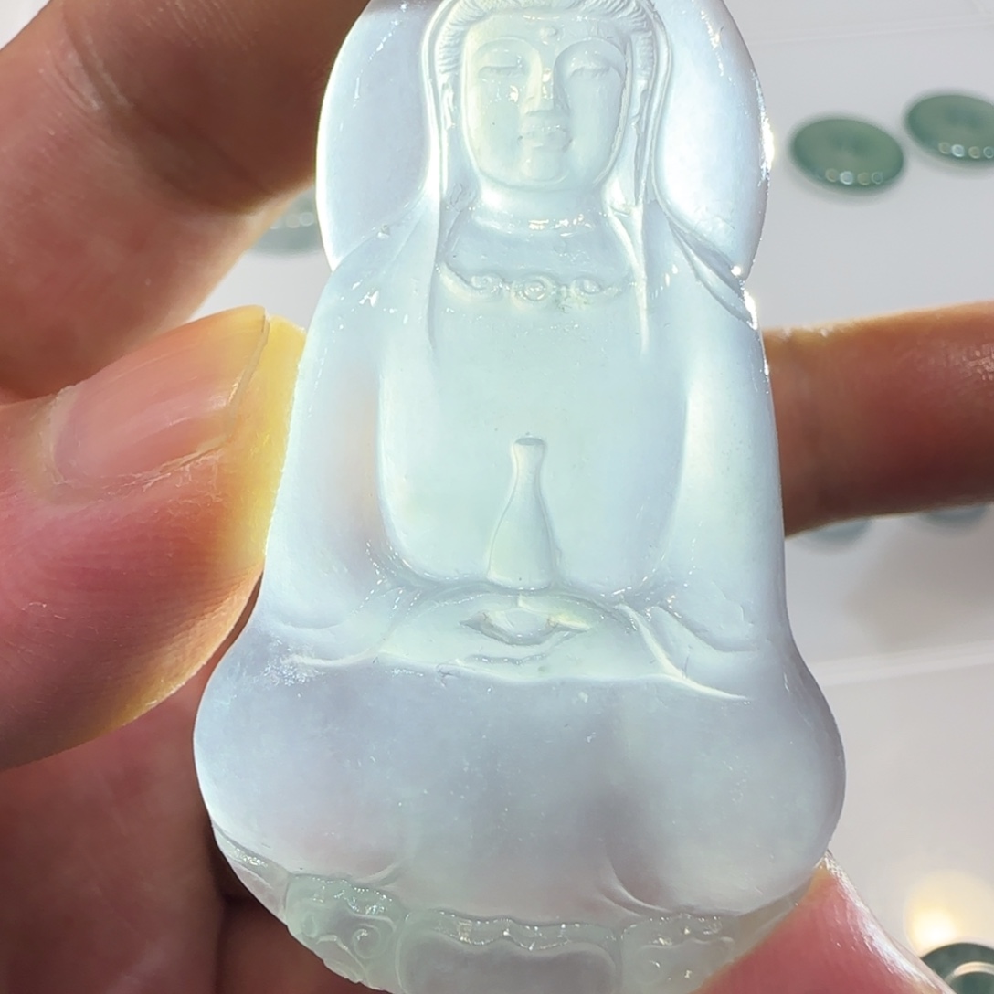 未镶嵌定制翡翠冰种素衣观音大师工