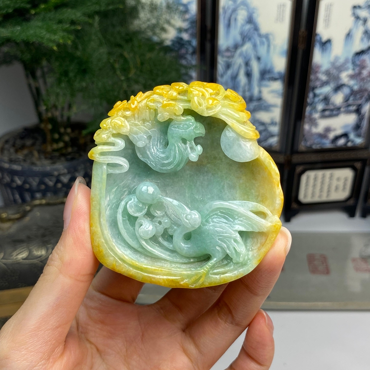 黄加绿俏色松鹤延年挂件摆件 天然翡翠A货 