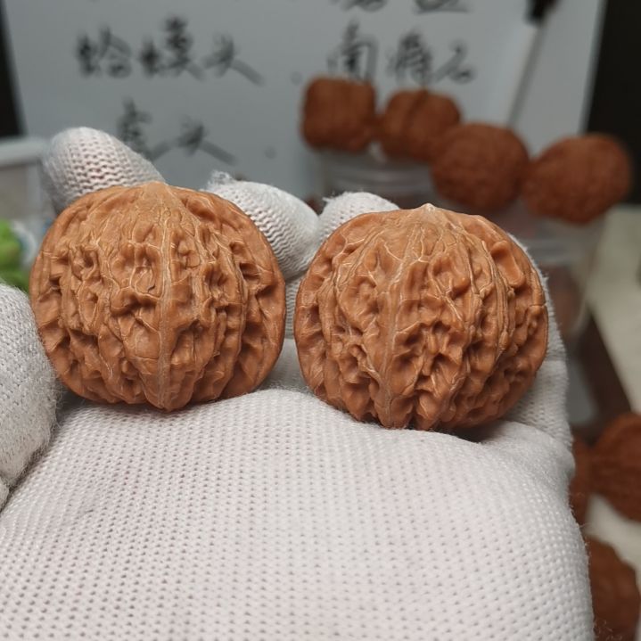 文玩核桃把件38+全品山地磨盘