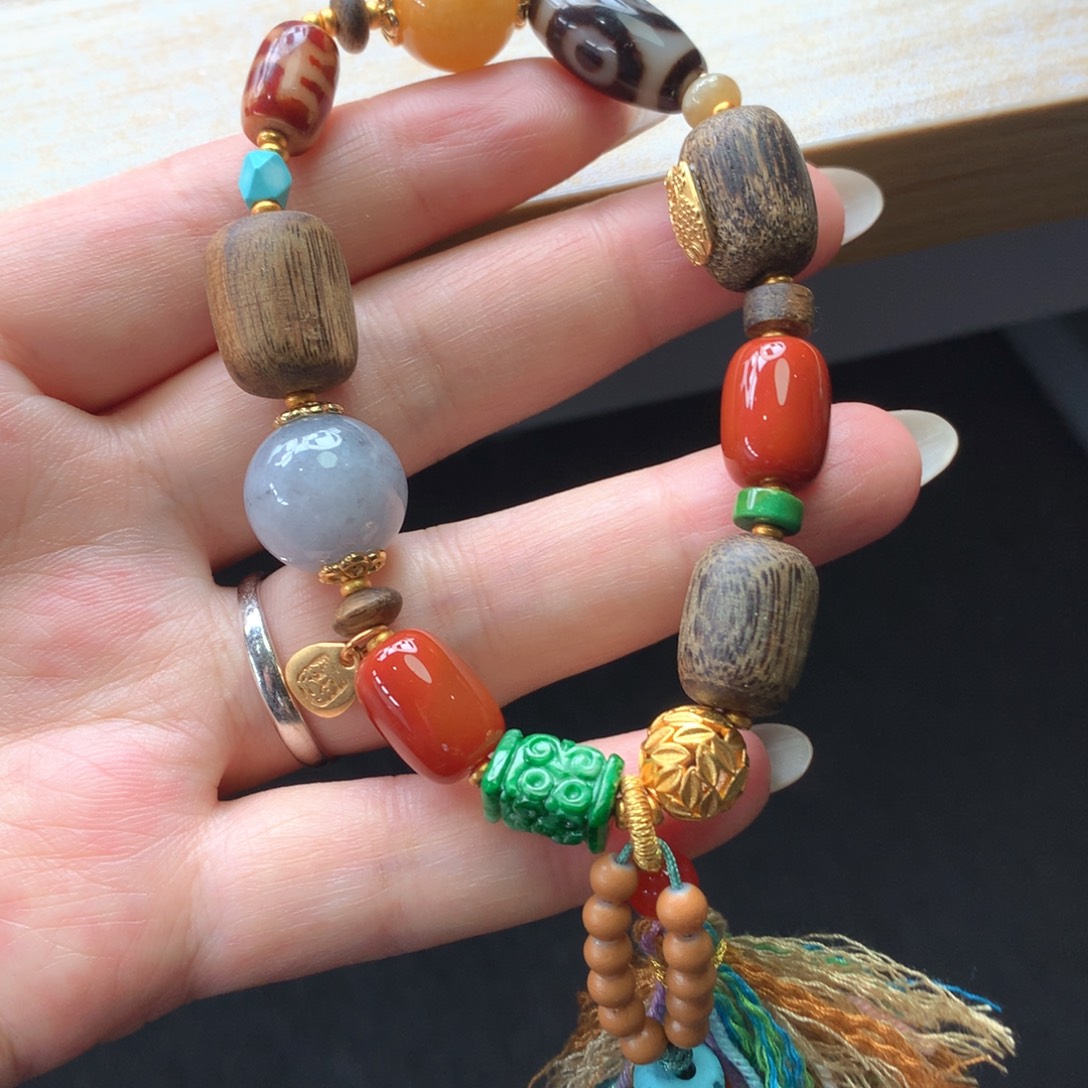 翡翠未镶嵌颈饰吊坠