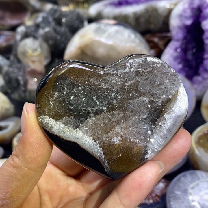 未镶嵌珠宝半成品紫晶爱心