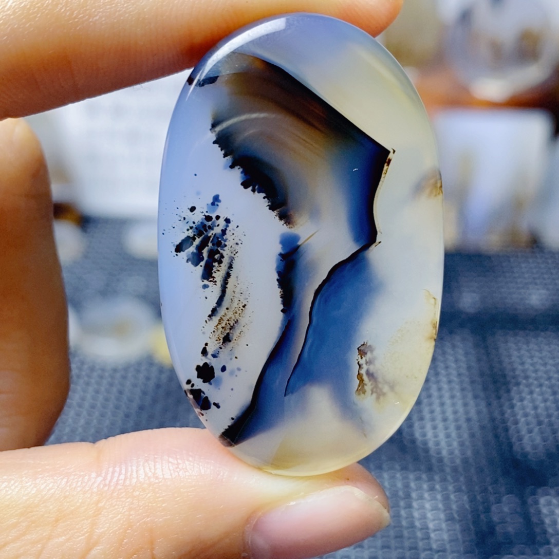 玛瑙/玉髓未镶嵌珠宝奇石