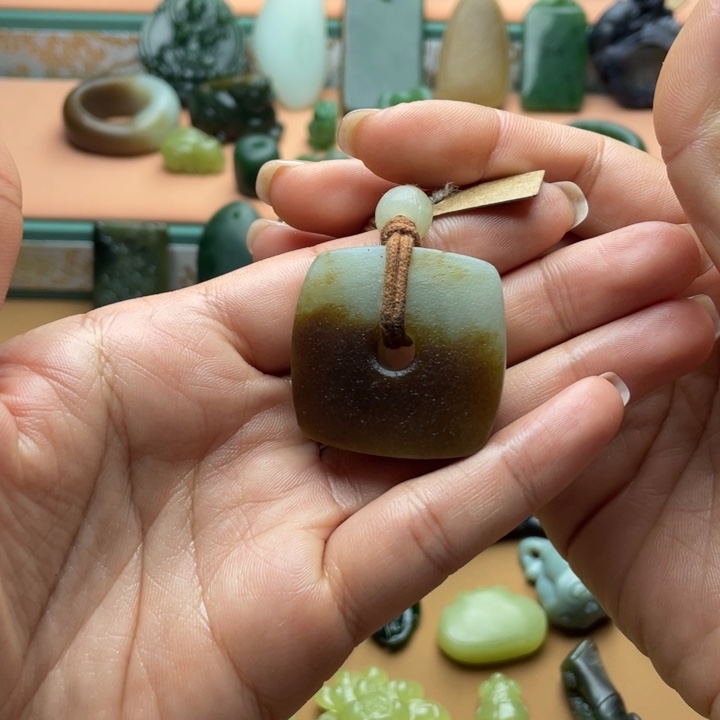 【闪购商品】和田玉颈饰未镶嵌冰*