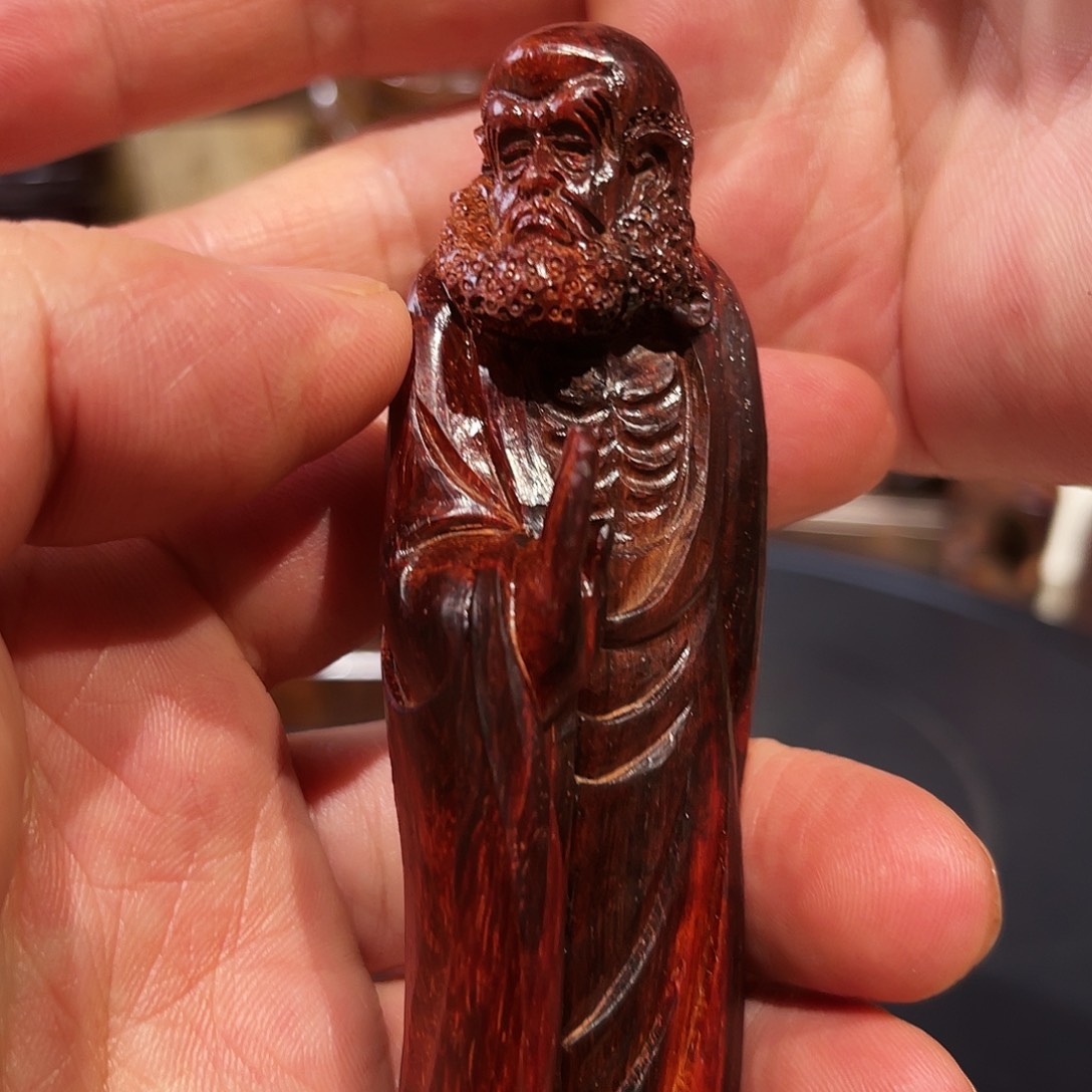 荣***n檀香紫檀（小叶紫檀）