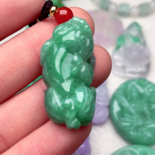 翡翠吊坠(不含链)未镶嵌