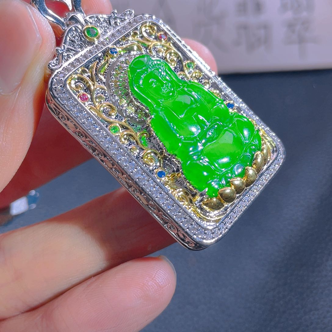 翡翠颈饰未镶嵌888888888