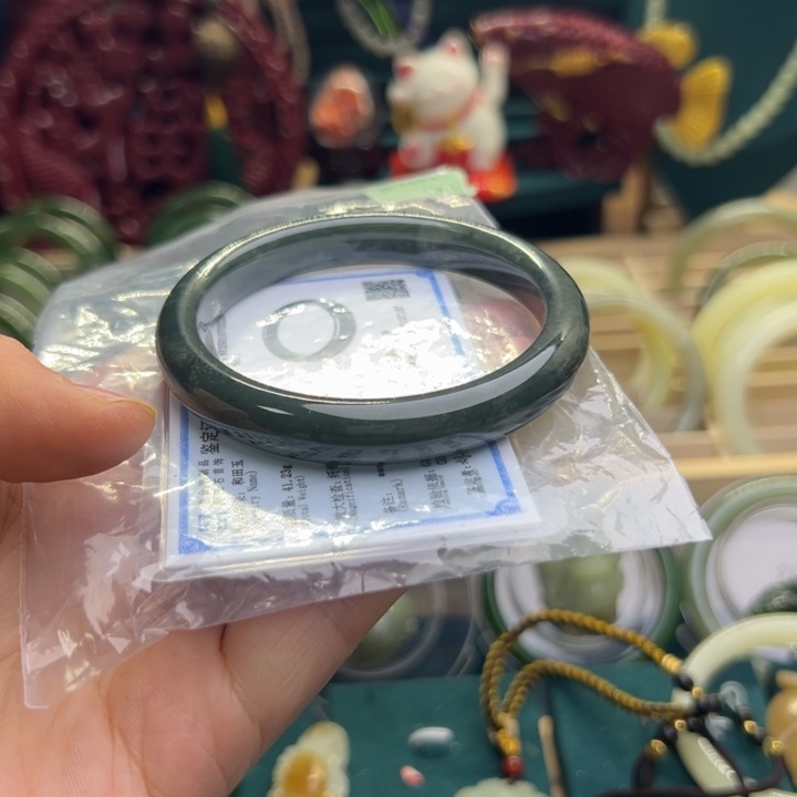 和田玉手镯未镶嵌58.7圈围2228