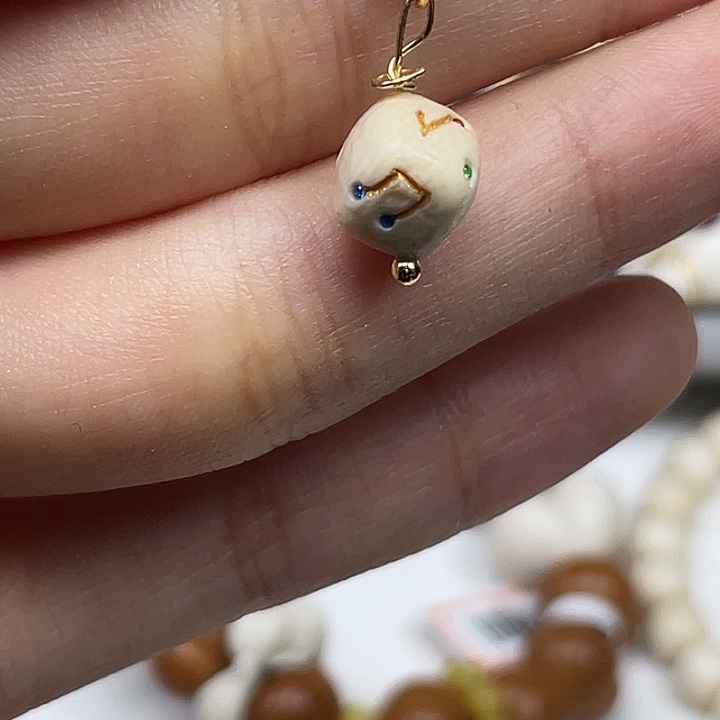 猛犸象牙其他猛犸音符珠。