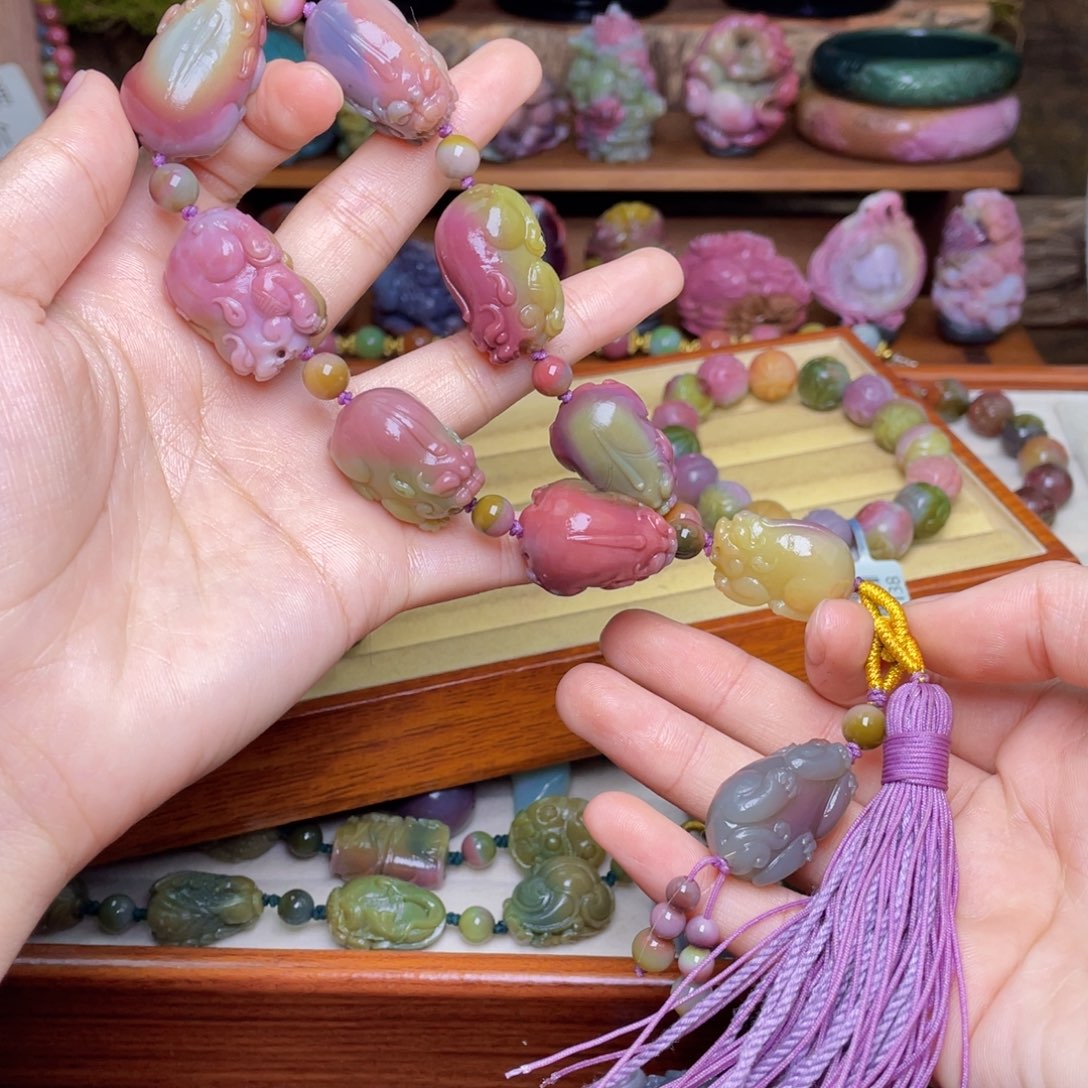 玛瑙/玉髓珠宝半成品未镶嵌鸢*盐源玛瑙貔貅手持